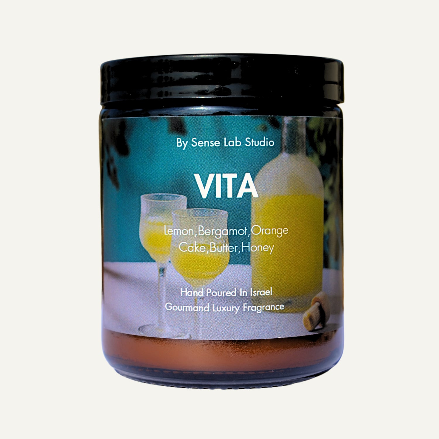 VITA - נר ריחני איכותי בניחוח ליקר לימון | 100% שעוות סויה