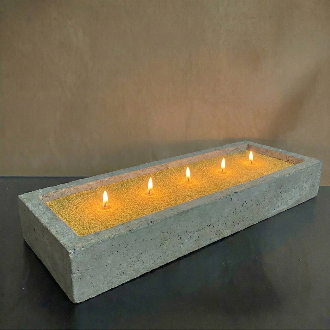 Golden Sands - פניני שעווה בגוון חול ים scnted candle sense lab studio