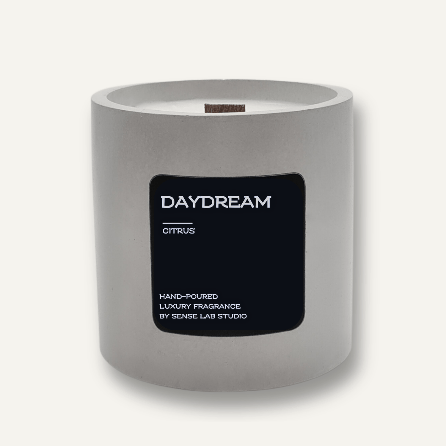 Daydream - נר ריחני בכלי בטון scnted candle sense lab studio